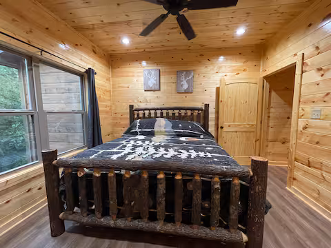 Splashtastic bedroom