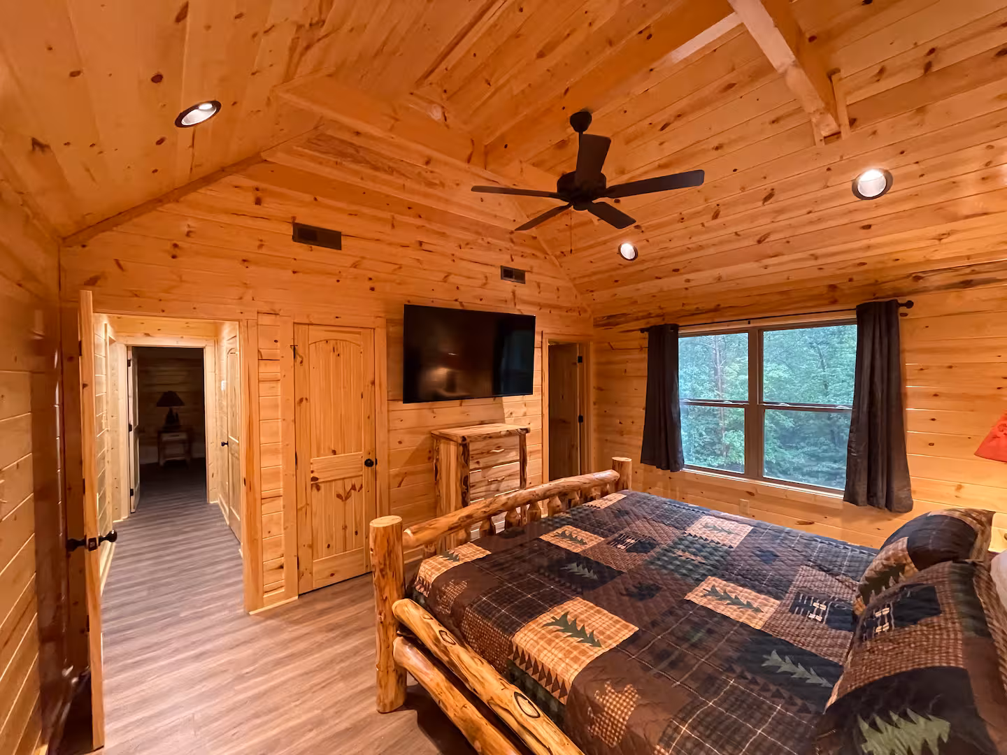 Splashtastic bedroom